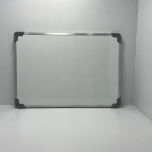 TABLERO NACIONAL BLANCO 35 X 50 CM